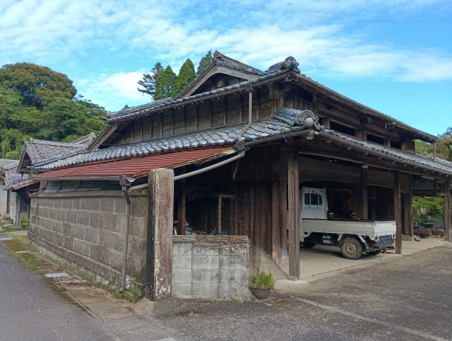 和の雰囲気感じる外観