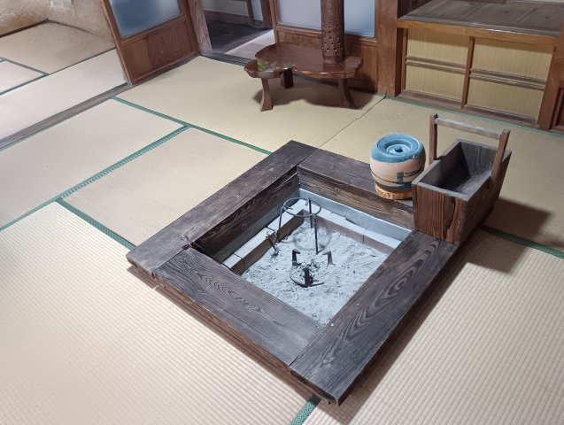 昭和を感じる囲炉裏！季節に応じて色んな楽しみ方が出来ます！