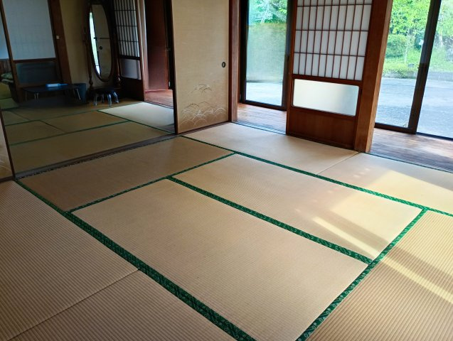綺麗な畳、和の温かい空間です！