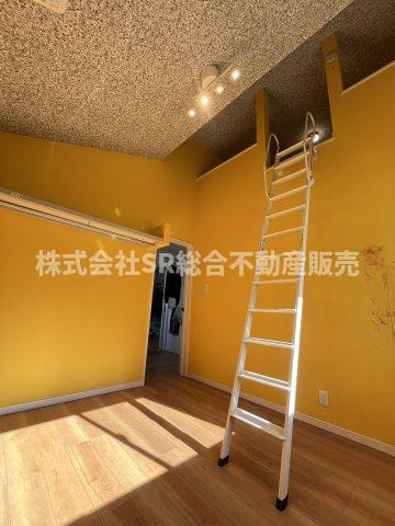 イエローのクロスで気分が明るくなりそうなお部屋です☆