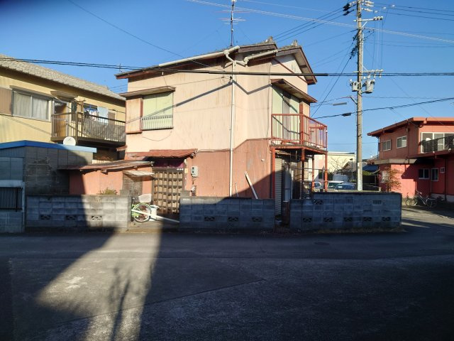 視界が開けているため、実際の広さ以上にゆとりを感じられ、開放的な空間になります。?　
