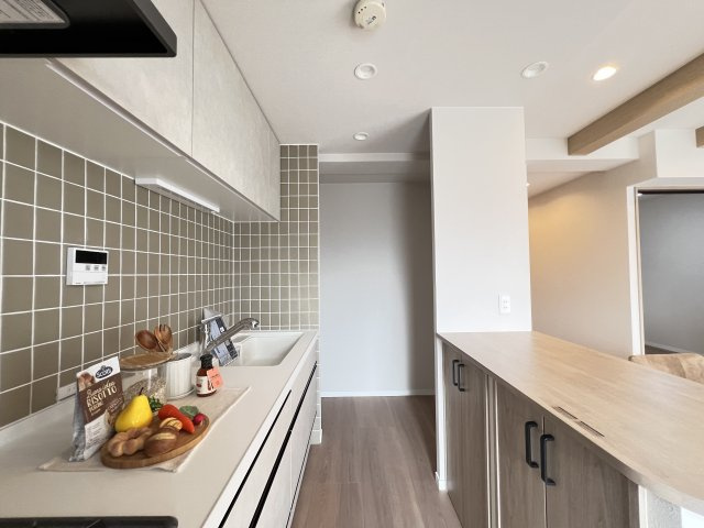 カウンター収納つき