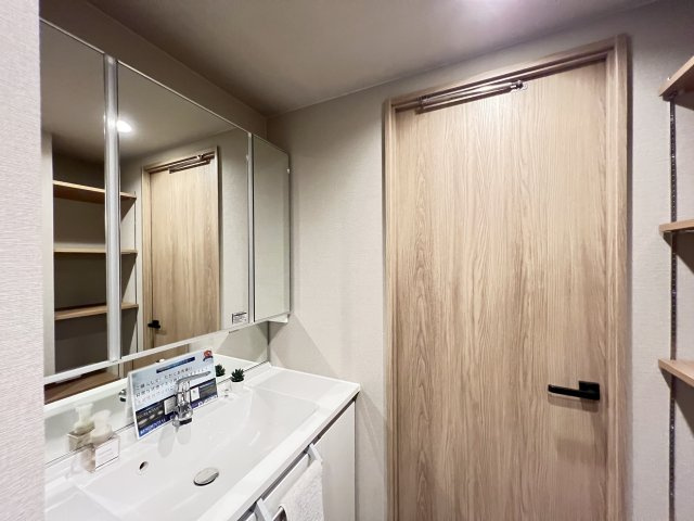 三面鏡付洗面化粧台