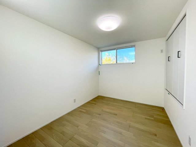 日当たり風通しともに良好！明るく朝を迎えられるつくりになっています♪