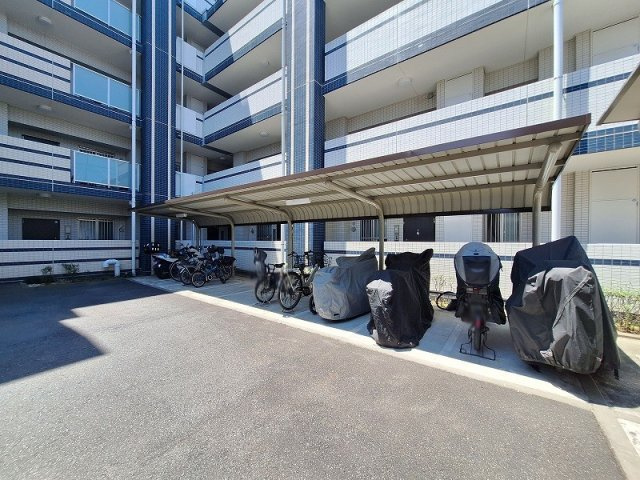 バイク置き場