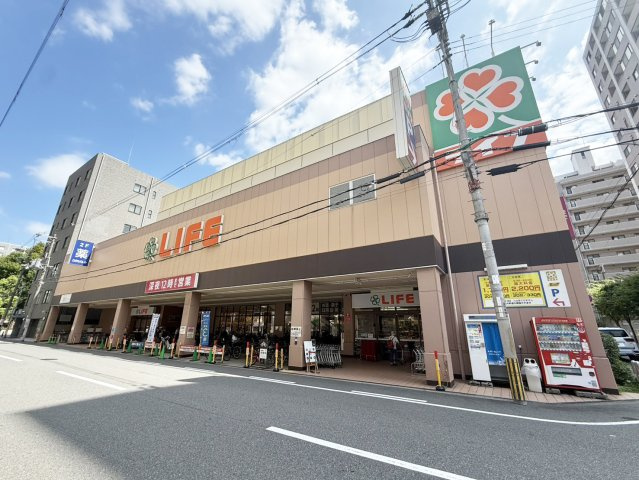 ライフ西大橋店まで徒歩1分（約60ｍ）