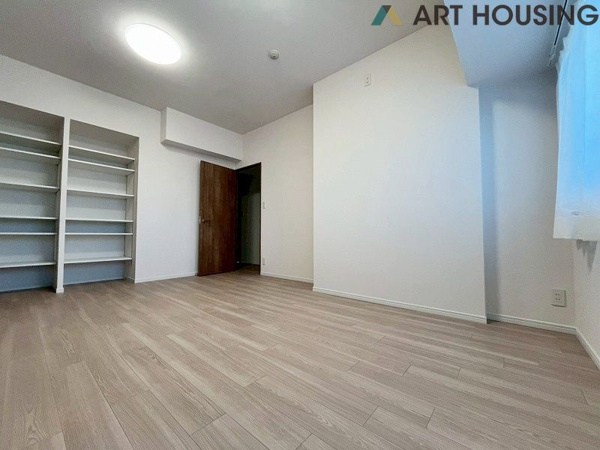 【プレヴィオ橋本の洋室】