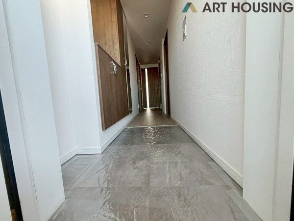 【プレヴィオ橋本の玄関】