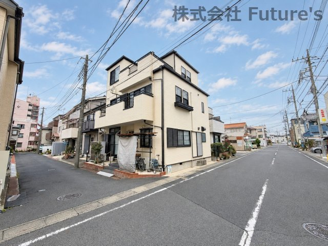前面道路含む現地写真です。