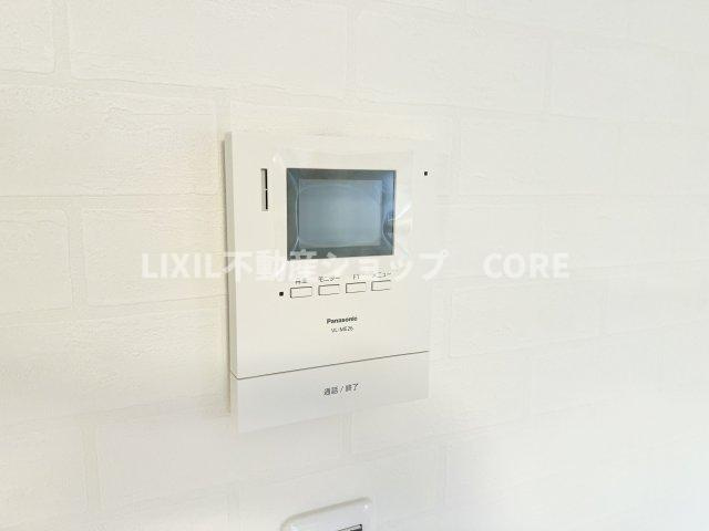 「見える安心」をカタチにしました。誰が来てもわかる様にモニター付きインターホン！