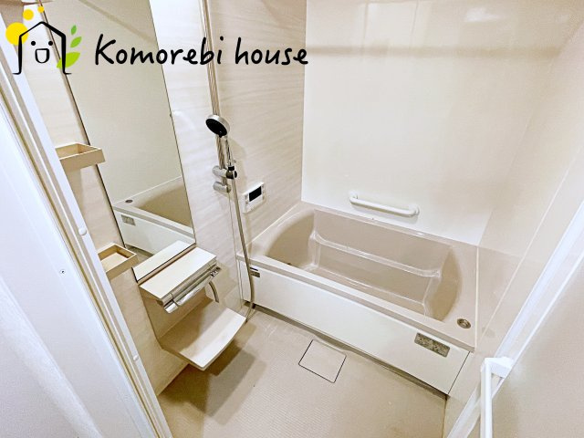 コンパクトで使いやすいお風呂です