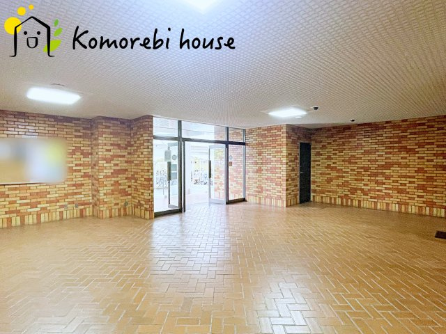 毎日通るエントランスはこのようになっています