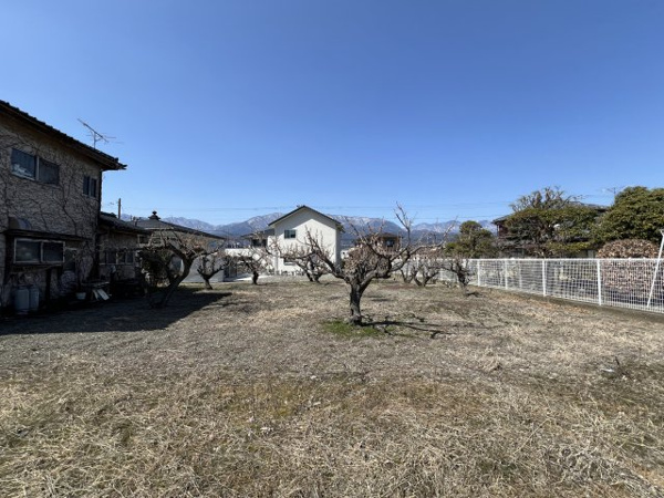 【南アルプス市西南湖　売地の外観】