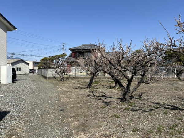 【南アルプス市西南湖　売地の外観】