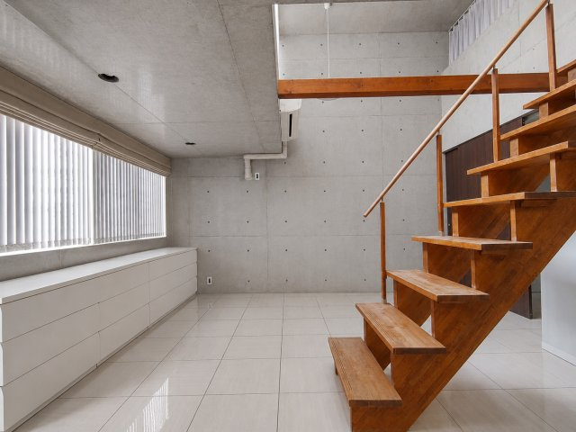 ※本画像は現況写真をもとに作成したAI機能によるイメージ画像です。残置物の撤去範囲・費用負担・引渡し時の状態については要確認です。