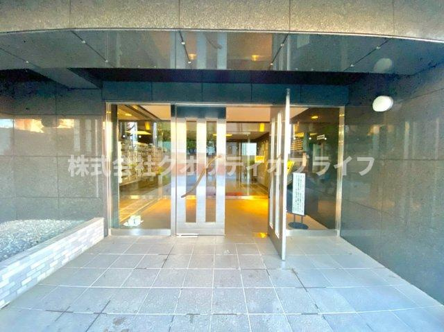 重厚感があるエントランス