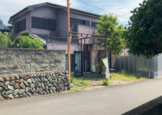 土地探しをしていると都市計画区域という言葉を目にすると思います。法律によって、都道府県知事や国土交通大臣が指定するエリアのことを指しており、都市計画区域は市街化区域と市街化調整区域に分けられています。