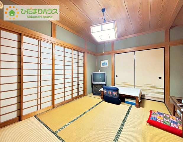 扉を閉じれば来客用のお部屋として。開いて広い空間を作れば、お子様の遊び部屋として使えます！