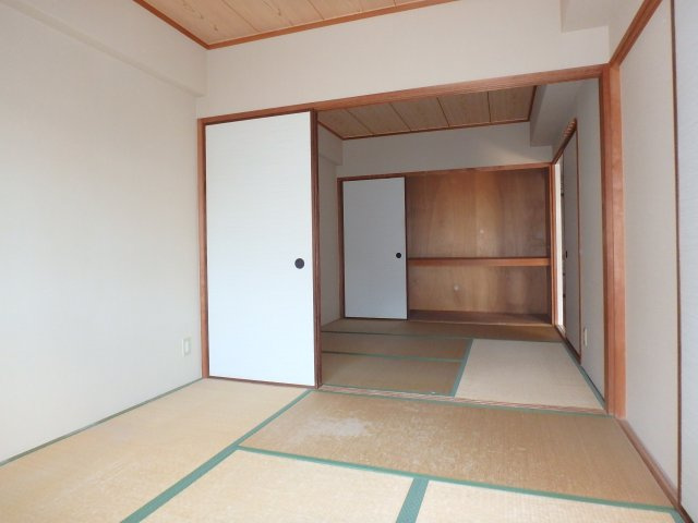 和室約6.0帖と4.5帖