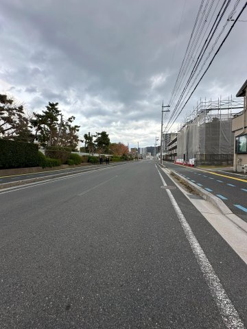 前面道路　約12m(歩道も含む)
