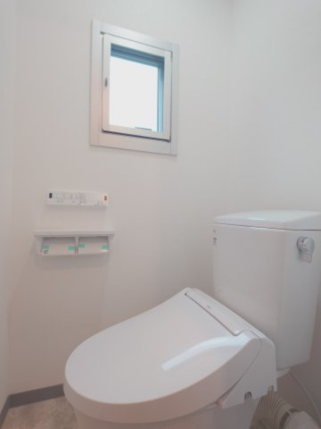 トイレ交換済み（シャワー付き）