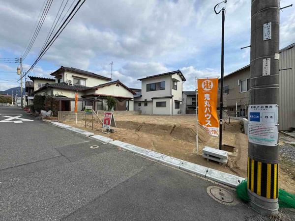 【竹末一丁目（2期）の前面道路含む現地写真】