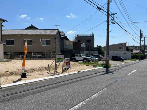 【竹末一丁目（2期）の前面道路含む現地写真】