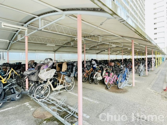 【自転車置き場】最新の空き状況や費用などの詳細は担当スタッフまでお問い合わせください。