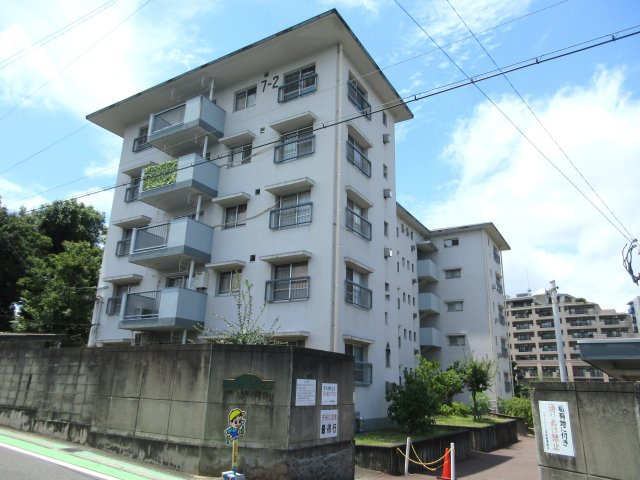 西鉄天神大牟田線「西鉄平尾」駅より徒歩11分！