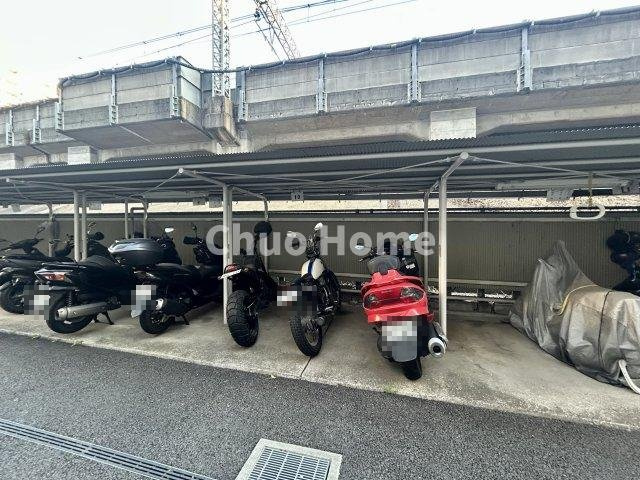【バイク置場】最新の空き状況や費用などの詳細は担当スタッフまでお問い合わせください。