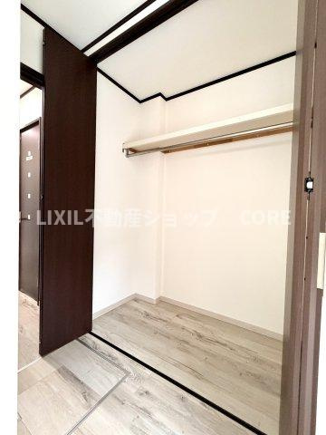 全居室に収納を完備しておりますので、居室の全空間を有効活用出来ます。