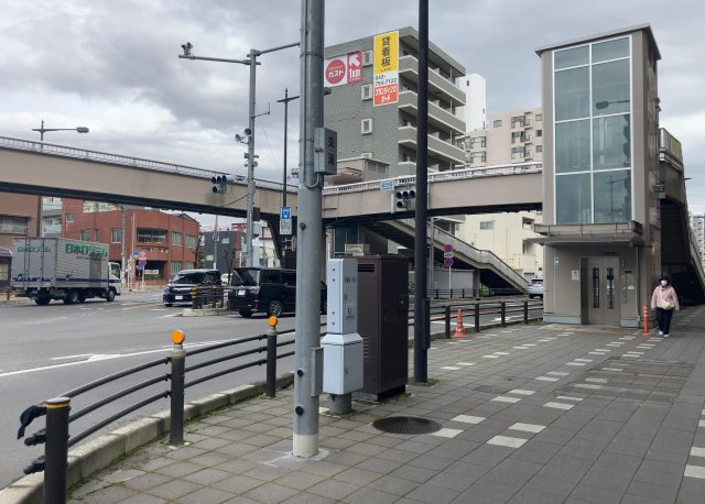 眺望を気にして物件を探す場合、前面に建物が建っていないか現地で確認しましょう！前面に建物があると景色はもちろん、日当たりや風通しにも影響が出てきます。住んだ時のことを想像しながら現地見学をしましょう。