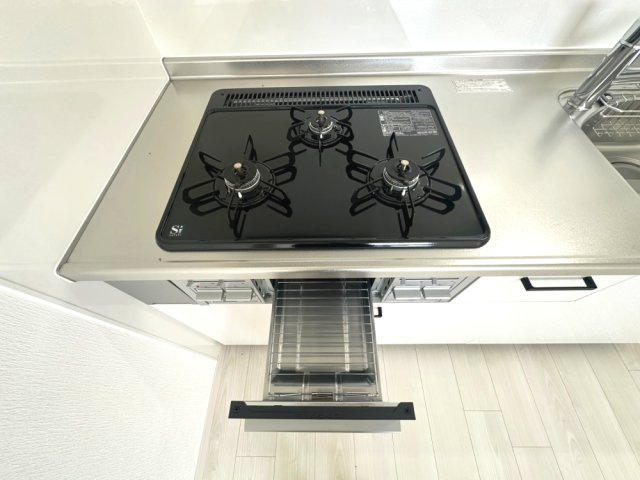 3口コンロ、グリル有。料理の効率も上がります。