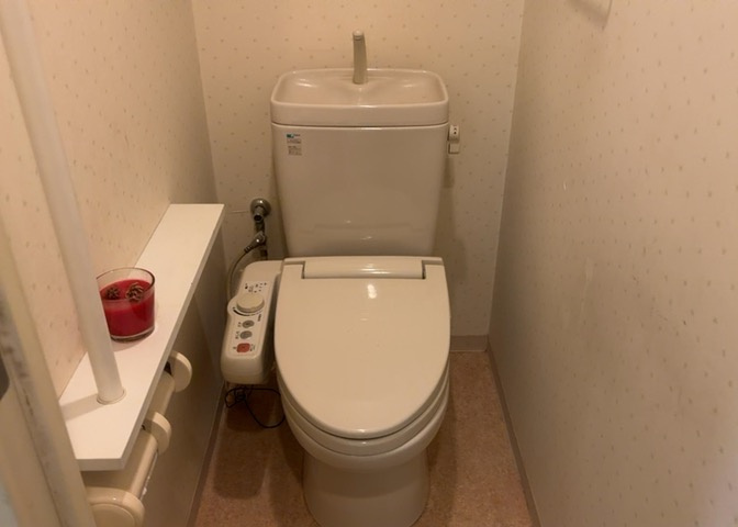 トイレは大きさや形、機能、抗菌性などが異なる多種多彩なタイプが各メーカーから出ています。それぞれに良さがあるため、事前にどういったタイプのトイレがいいのかをご家庭内で決めて、内見に行くといいでしょう。