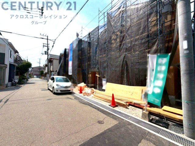 今回　8棟の分譲格のご紹介となります。令和8年9月完成予定につき、現地と合わせて完成モデルハウスのご見学が可能です。