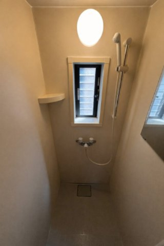 使い勝手のよいシャワールーム　　※掲載写真は一部加工を施しております