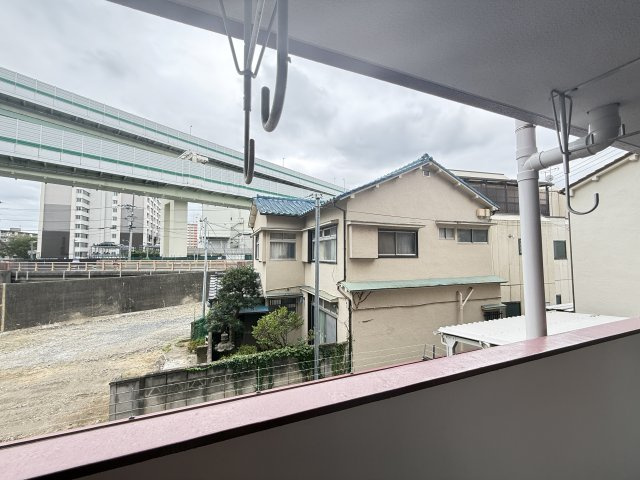 前面棟無しで陽当たり・通風・眺望良好です。