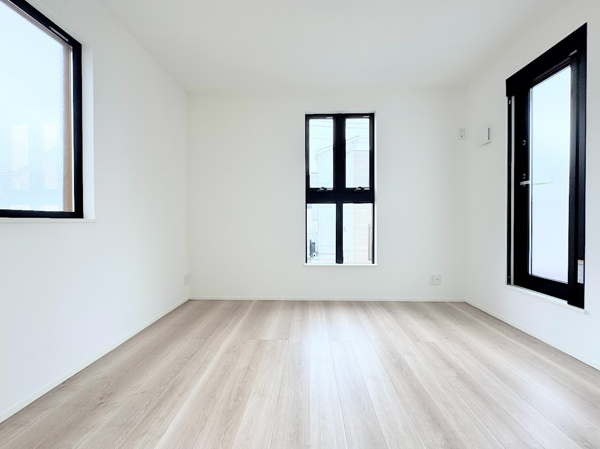 【 北野川新築戸建て の洋室】