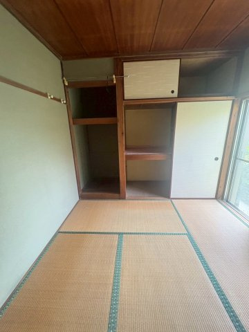 大き目の収納付きで使い勝手◎