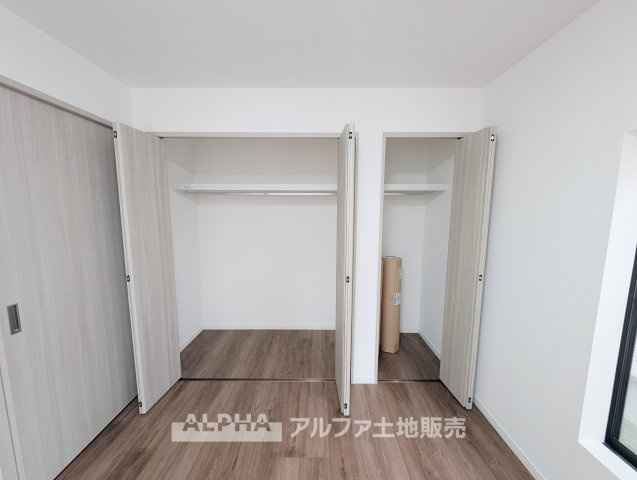 【Storage】◆収納スペース◆各洋室に収納を設け、さらに床下収納も備えています。衣類や生活用品を整理しやすく、室内をすっきり使えます。