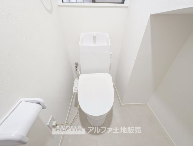 【Toilet】◆新品トイレ◆リフォームでトイレを新品交換。毎日使用する場所だからこそ、新しく整えられた設備で気持ちよく使えます。