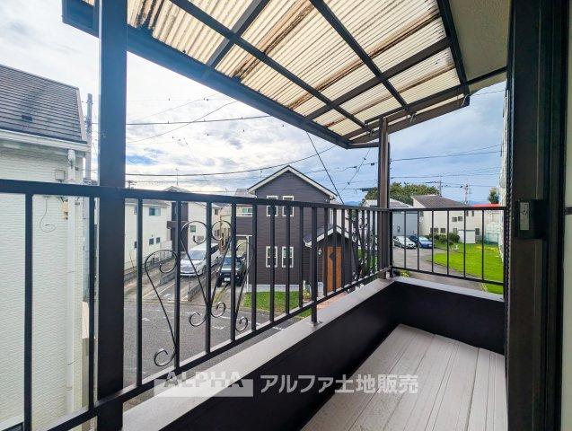 【Balcony】◆屋外スペース◆2階に設けられたバルコニーは、洗濯物を干す場所として日々の家事に活用できるスペースです。