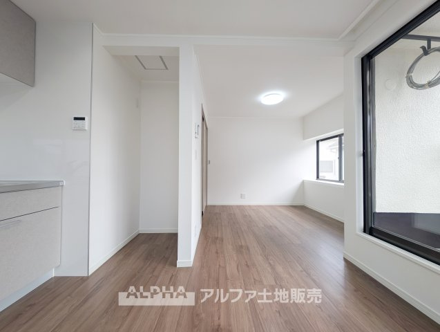 【Cozy　Living】◆約11帖LDK◆食事や団らんを楽しめる、家族の暮らしの中心となる空間です。