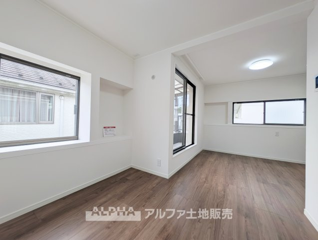 【Family　Living】◆団らんを楽しむ◆家族が顔を合わせる機会の多いLDK。食事を楽しんだり、ソファでくつろいだり、思い思いの時間を過ごせます。