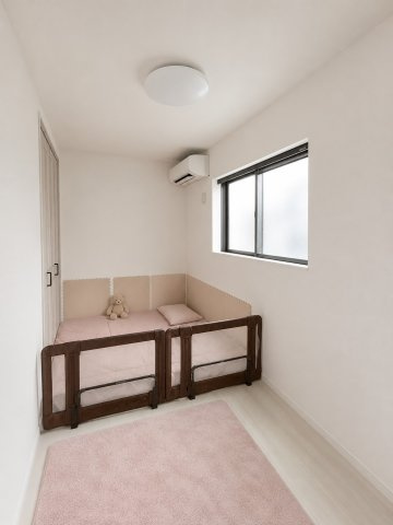 ※実際は居住中のため、AI加工で物を削除しております。現況優先でお願いします。
