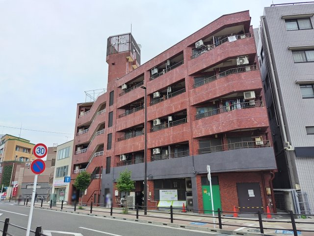 徒歩10分圏内に小学校・スーパー・コンビニ・ドラッグストア・図書館・公園など
