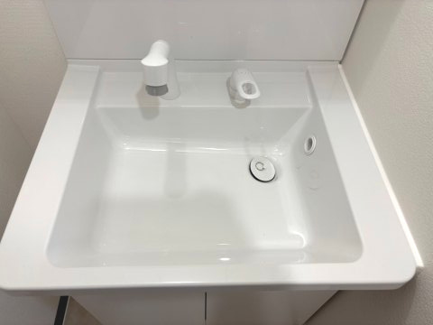 使いやすい形状の洗面台です