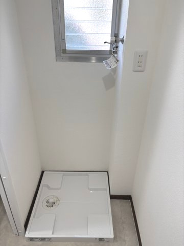 防水パン付き洗濯機置場です