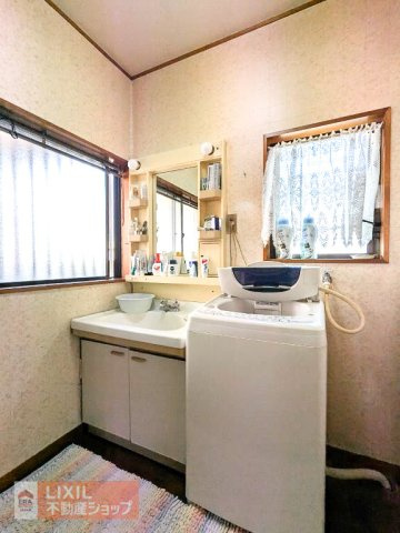 【独離接洗面台／現地写真】大切に使われているご様子の洗面台。このままでも充分に利用できますが、リフォームプランもご提案可能ですので。お気軽にお声がけください。