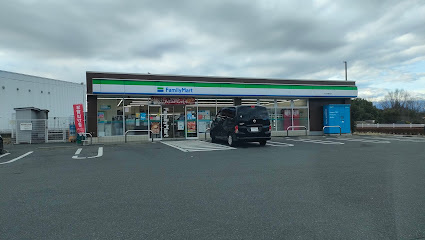 ファミリーマート町田多摩境店まで徒歩8分